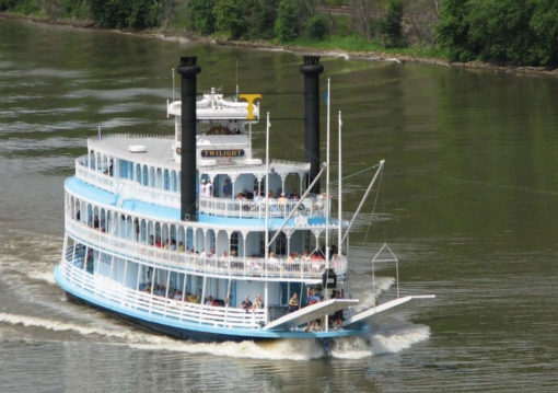 Mississippi River Cruise - Image 2