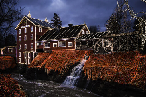 Clifton Mill Christmas Lights & La Comedia Dinner Theatre
